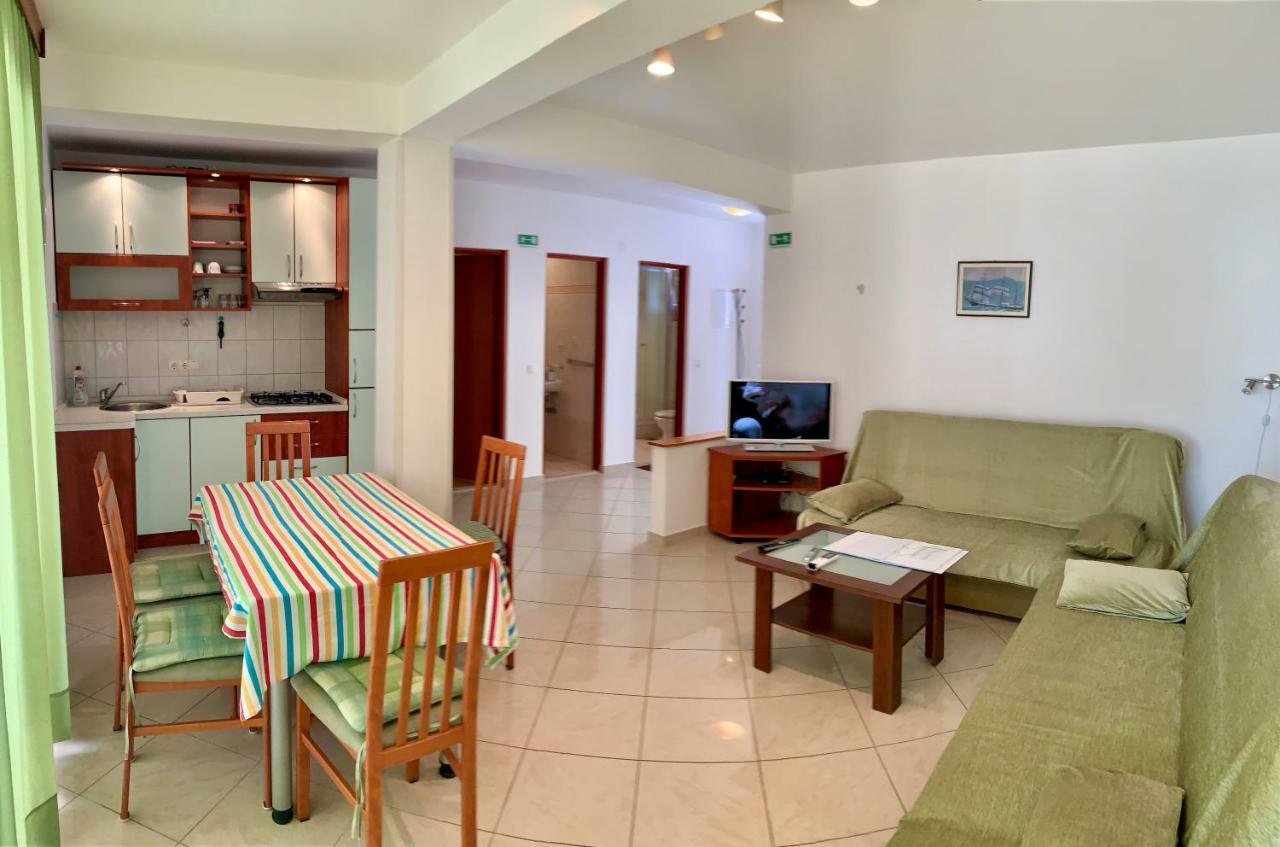 Apartments Nautic Zavala Exterior foto